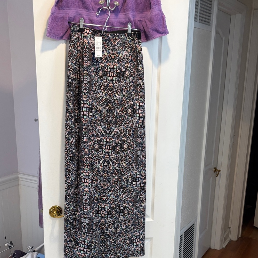 NWT Kendall & Kylie Black and White Patterned Maxi Skirt